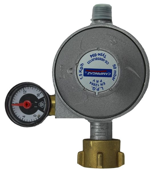 regulátor tlaku plynu Campingaz 50 mbar  s manometrom